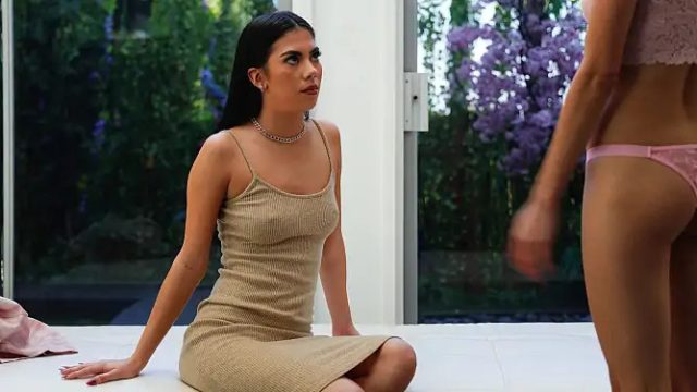 Netgirl – Pasangan Imut Main Bertiga Panas Dengan Mila Marie, Sona Belle, Crot Di Mana-mana