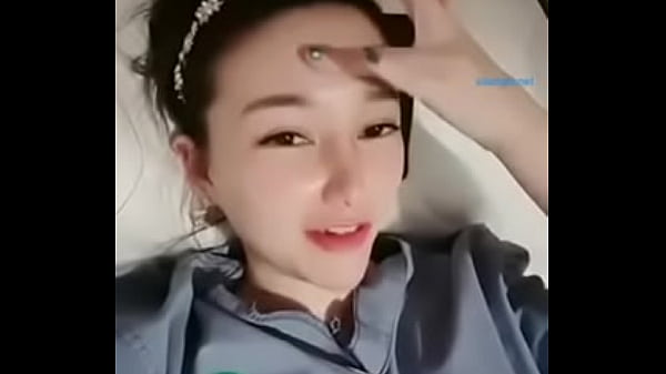 Video Live Penuh: Cewek Asia Menggoda Tukang Pijat Dengan Rayuan Mesra