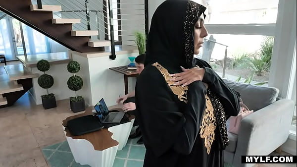 Kylie Kingston Selama Ini Pura-pura Suci, Tapi Di Balik Doa-doa Panasnya, Dia Ngiler Banget Pengen Digebukin Kontol Gede—dia Cuma Takut Neraka Kalau Ngakuinnya.