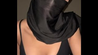 Arab, Muslim, Hijabo, Dada Montok Bikin Tergoda