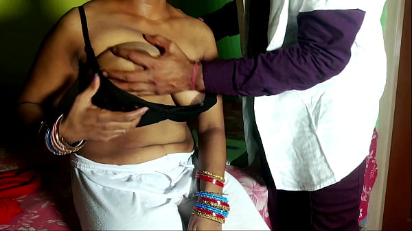 Doktor Ngentot Memek Cewek Pasien Pake Suara Hindi