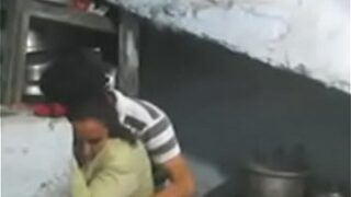Video Mesum Desi Punjabi: Bocah Muda Ngewe Sama Masi-nya Sendiri, Panas Banget!