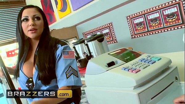 Montok Seragam Basah Kena Krim – (audrey Bitoni, Honey White, Johnny Sins) – Boston Cream – Brazzers