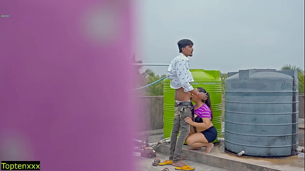 Ngentot Di Atap Rumah, Jangan Crot Di Dalem Memek Ya