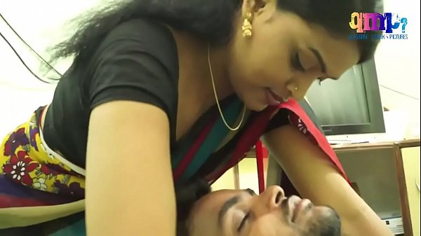 Ibu Rumah Tangga India Main Cinta-cintaan Sama Koki Software, Makin Greget Tiap Malam.