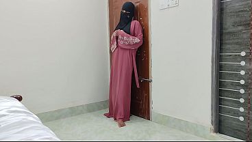 Malu-malu Tapi Ngehe, Cewek Hijab India Pertama Kali Digenjot Di Tempat Terbuka.