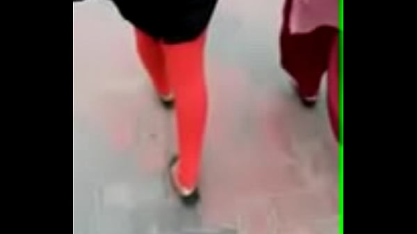 Desi Cewek Bengali Lagi Ngesot Di Pinggir Jalan, Bikin Keringetan.