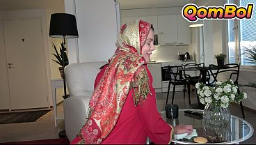 Ngencengin Kakak Tiri Hijabku Abis Dia Selesai Bersihin Rumah