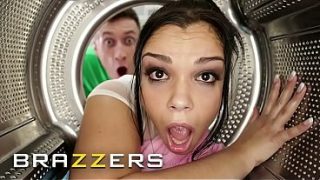 Tersangkut Di Situasi Liar, Bintang-bintang Terbesar Brazzers Banjir Nge-seks Keras Di Kompilasi Hot Ini