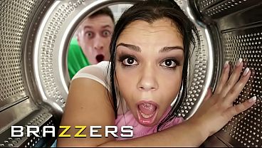 Tersangkut Di Situasi Liar, Bintang-bintang Terbesar Brazzers Banjir Nge-seks Keras Di Kompilasi Hot Ini
