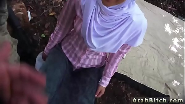 Bokep Arab Ngewe Cewek Cina Dan Pelajar Cewek Di Rumah Kosong.