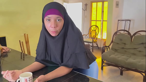 Ngentotin Madrastra Arab Muslim Pakai Hijabnya, Biar Tau Rasanya