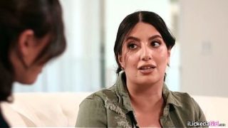 Ibu Tiri Montok Rawat Kontol Besar Anak Tirinya