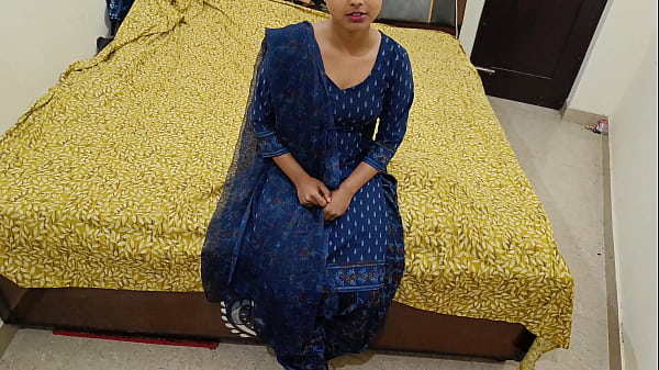 गाँव की मासूम बच्ची को पीज़ा खिलाकर, उसके मुँह और चूत को जोर से मारा, साफ हिंदी आवाज़ में चोदा