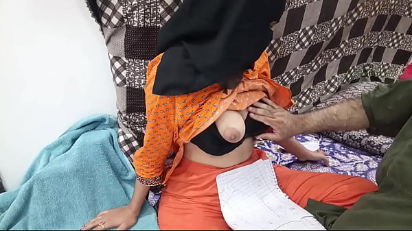 Cewek Pelajar Pakistan Berhijab Digebukin Guru Lesnya Sampe Mampus