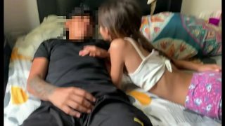Hermanastra Nekat Ngocok Kontol Sama Kakak Tiri Pas Ortu Tiri Lagi Keluar Rumah – Cerita Lengkap