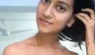 Kamsin Desi Ngentot Sambil Nyepong Kontol.