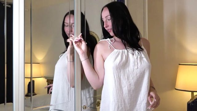 Violet Dildo Bikin Basah, Siap Ngegas Di Dalam