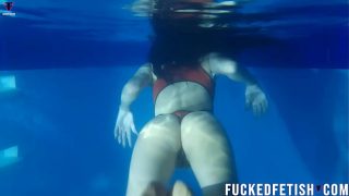 Helen Star Pakai Baju Renang Seksi, Malem-malem Di Kolam, Napas Berat.