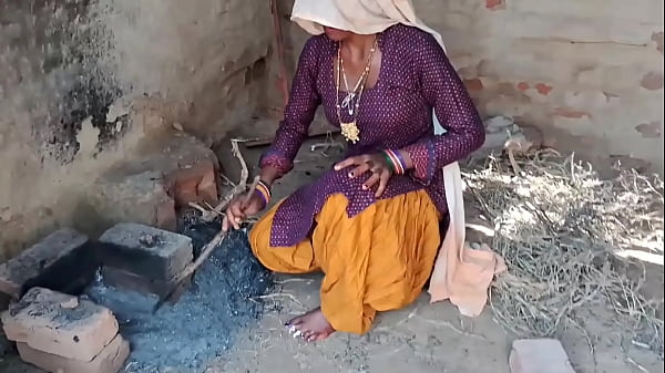 Desi Bhabhi Salwar Suit Ke Kapde Faad Ke Gand Mein Zor Se Pel Diya, Maja Aa Gaya