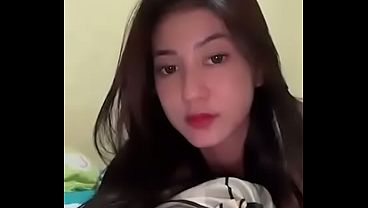 Cewek Live Bikin Mendingan, Goyangannya Bikin Pingin Colok.