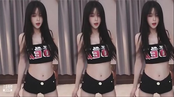 Cô Gái Trung Quốc Nhảy Múa Với Thân Hình Nóng Bỏng Quyến Rũ
