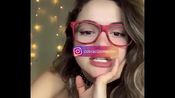 Hot Russian Nari Goyang Panas, Downblouse Bigo Bikin Makin Tegang