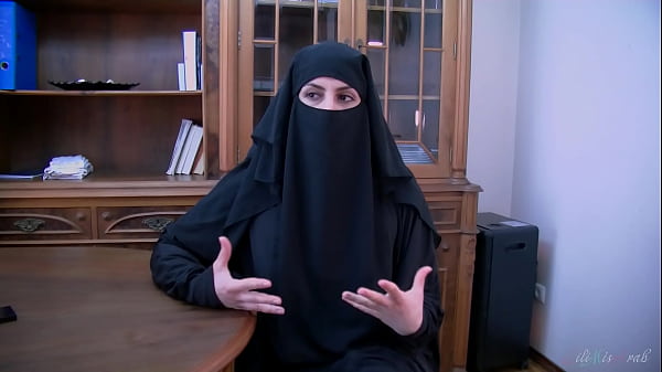 Kesepakatan Abad Ini Dan Ciuman Ngentot Dari Pelacur Berjilbab Arab Buat Tutupinnya – Lilimissarab