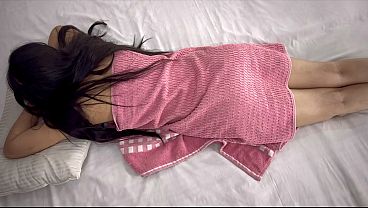 Bule Nri Cantik Digerayang Bokongnya Sama Pelayan, Habis Itu Ngentot Memek Kontol Gede Pantat Montok.