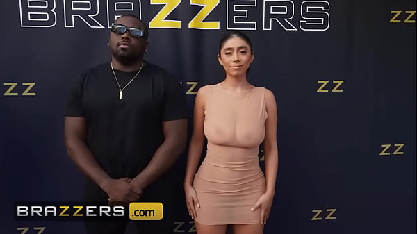 Brazzers – Violet Myers Mamerin Lubang Pantat Ke Paparazi