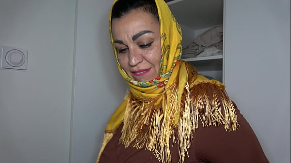 Ngentot Ibu Tiri Arab Berbokong Besar Pake Hijab – Sange Arab