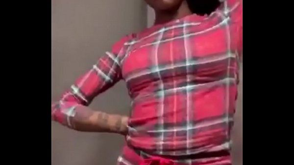 Tante Asian Doll Goyangin Pantat Montoknya Di Ig Live Sambil Nyanyi Lagu Baru, Bibirnya Ngegemesin Banget!