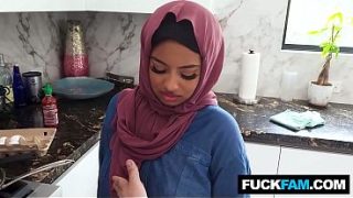 Ebony Hijabi Cewek Nakal Belajar Jadi Mesum Bareng Hadiya Honey, Allen Swift