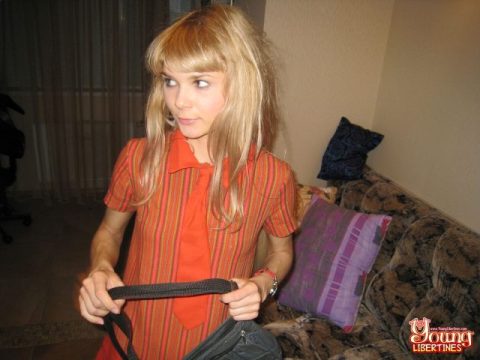 18 Videoz – Alicia A In Sex Instead Of English