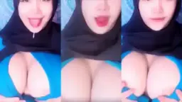 Hijab Biru Arrazyny, Nyepongin Kenceng Sampe Basah