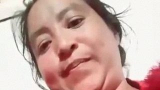 Tonton Video Memek – Cewek Desi Sange Pamer Yoni Basah