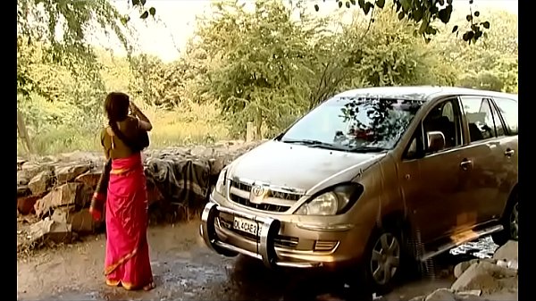 Cewek Desa India Lagi Cuci Mobil, Pake Baju Tipis Basah Kuyup.. {adegan Ekslusif Belom Diedit} …wajib Nonton