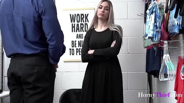 Cewek Hijab Nakal Ngewe Polisi Biar Bebas Dari Penjara – Delilah Day | Pencuri Horny