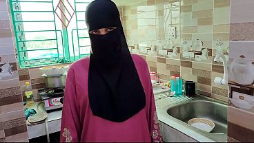 Suami Selingkuh Ngewe Pembantu Hijab Di Rumah Saat Sepi, Bokep Bangla