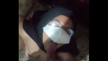 Cewek Indo Ngewe Di Kamar Mandi Sambil Nyeruput Pipis Sendiri.